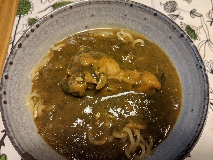 カレーうどんはよくするのですがカレーラーメンは初めてでした！ウェイパーで美味しかったです！！