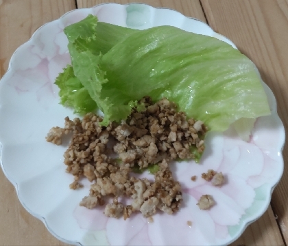 おとさん☺️鶏そぼろ作り置きにしました✨子供が鶏そぼろ好きなので、お弁当に入れると喜びそうです♥
いつも素敵なレシピ、感謝です(⁠◕⁠ᴗ⁠◕⁠✿⁠)