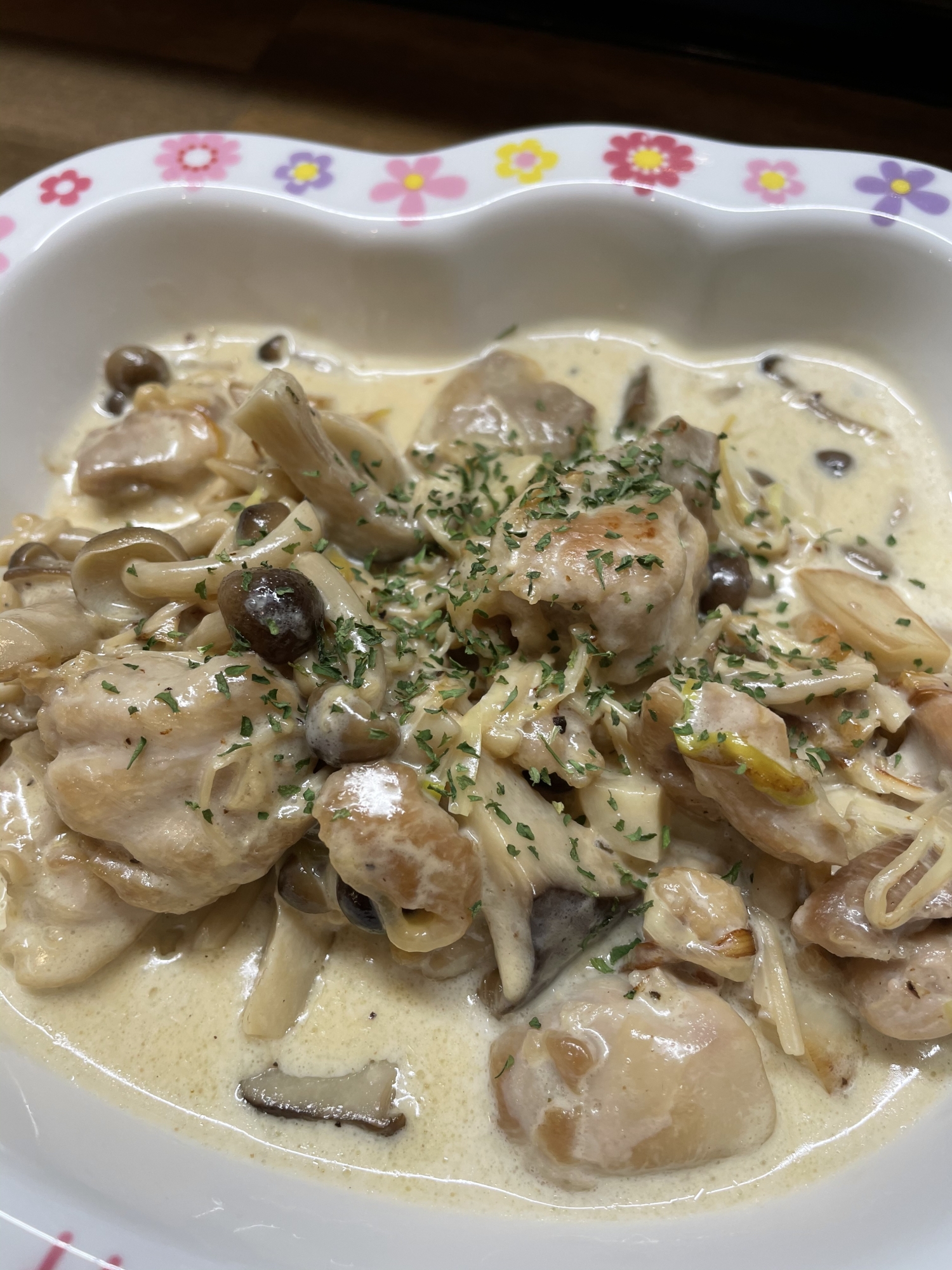 鶏肉ときのこの生クリーム煮