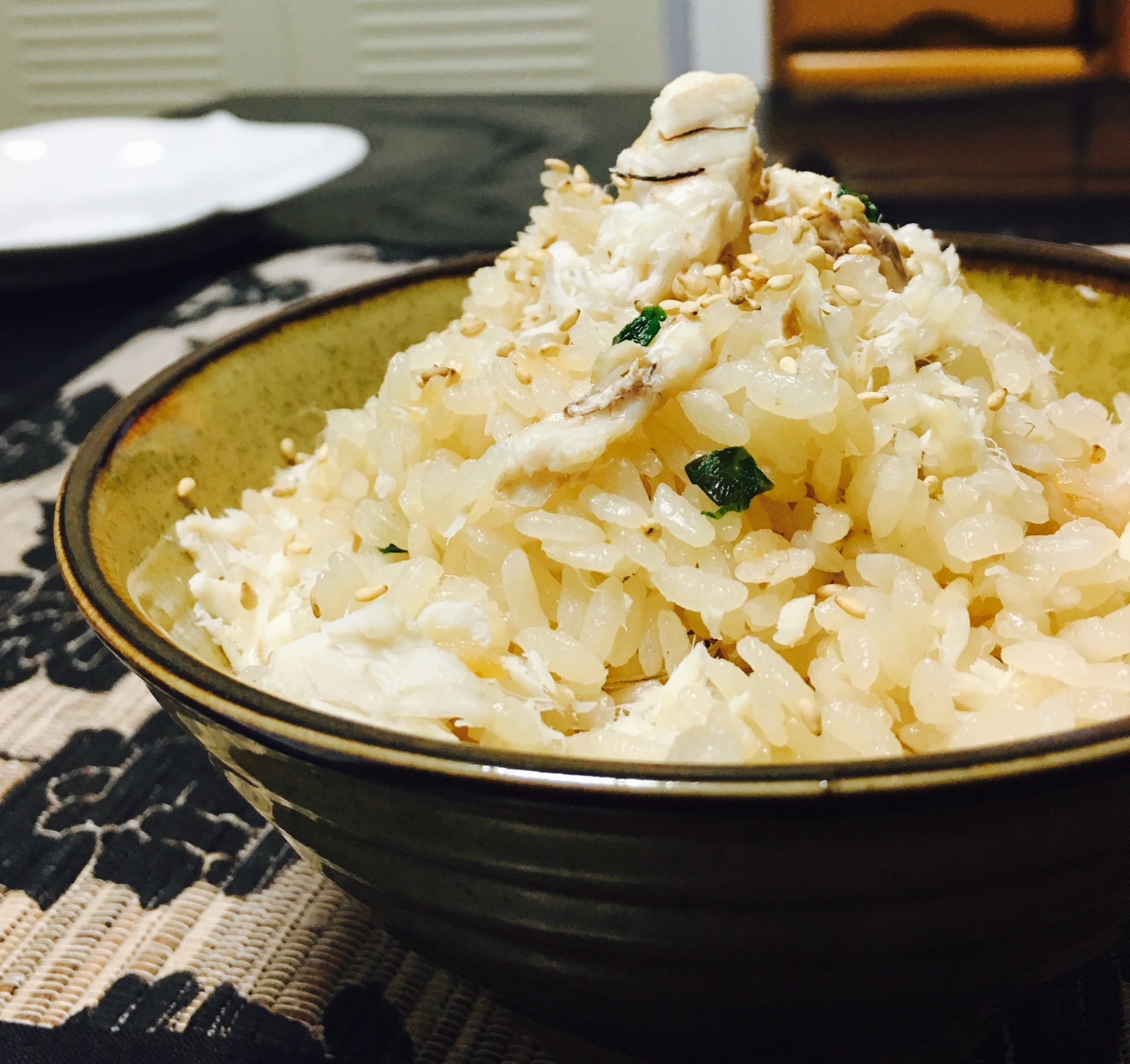 炊飯器で簡単☆鯛めし☆余った鯛の塩焼きを豪華に！