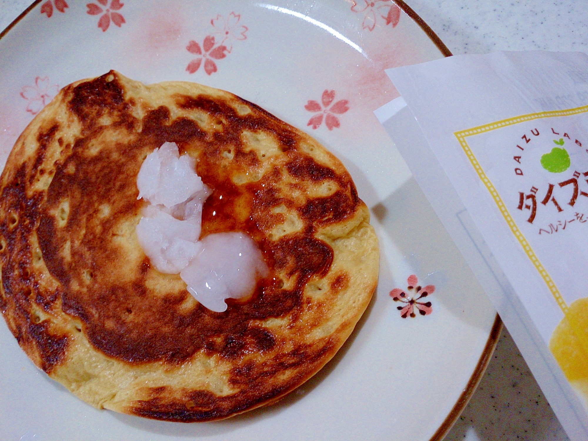 大豆粉いりパンケーキのココナッツオイルのせ