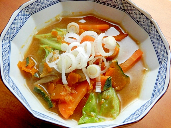 カボチャ入り❤いつもの味噌汁♪（生姜、舞茸、野菜）