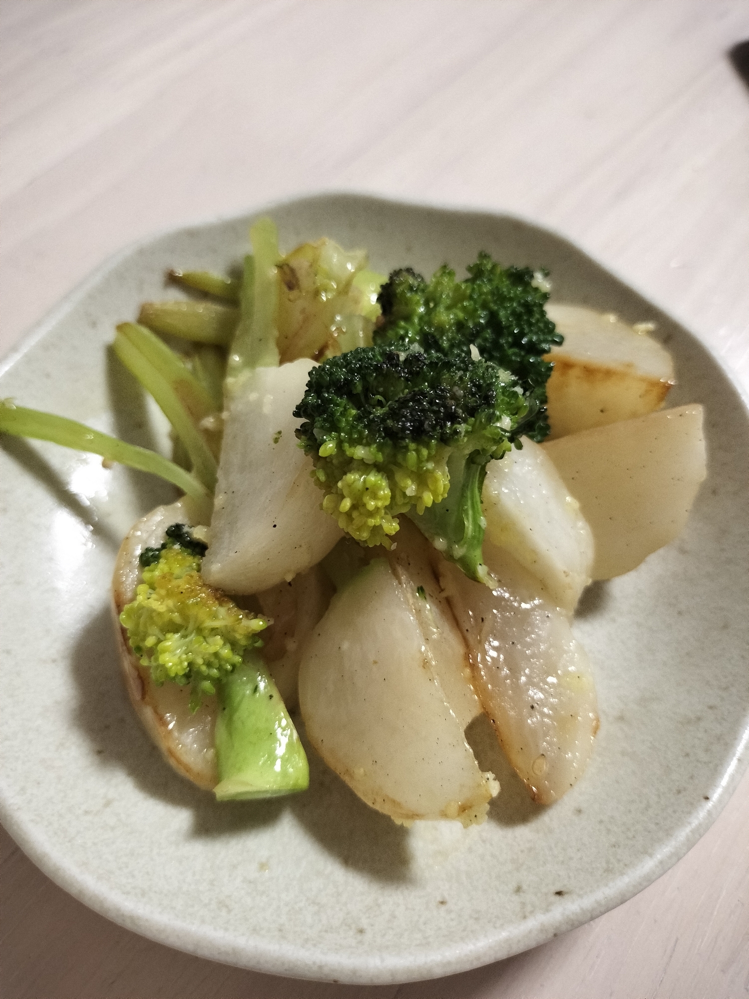 ブロッコリーとかぶのソテー