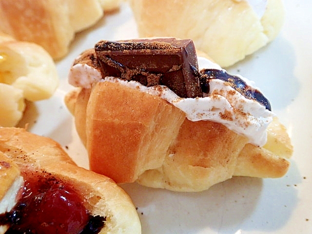 ホイップとアルフォートのチョコシナモンクロワッサン