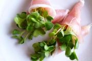 おつまみ、お弁当にも！生ハムのカイワレ巻き♪