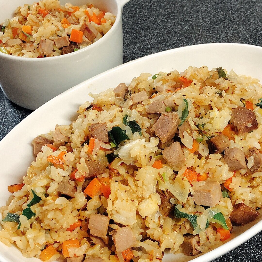 家族チャーハン 【最終値下げ】 おせちリメイク！焼豚チャーハン♪ レシピ・作り方 by minami