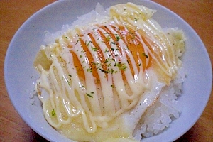 朝食に！　「ボーノチーズ目玉丼」　　♪♪