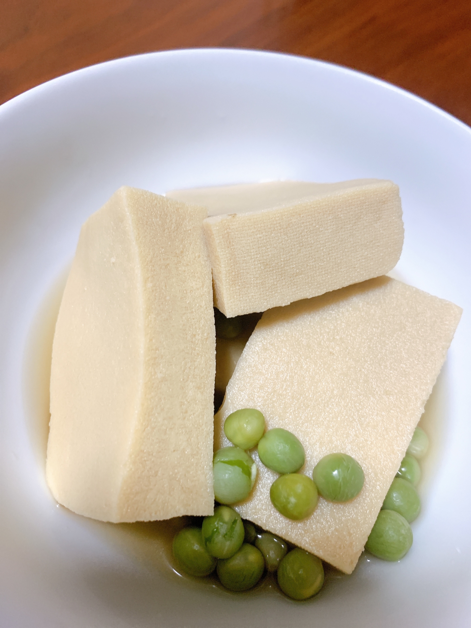 高野豆腐とえんどう豆炊いたやつ