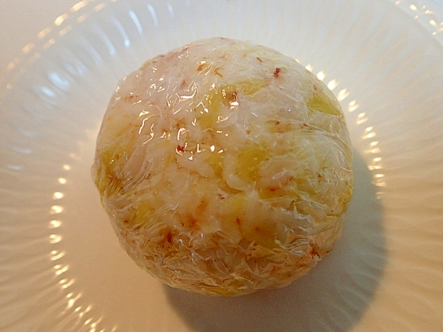 鹿児島県　「さつま芋とかつお節のおにぎり」