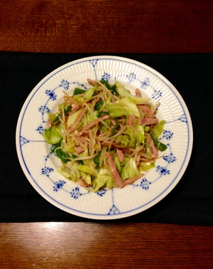 ハムキャベもやピのカレー醤油ソテー