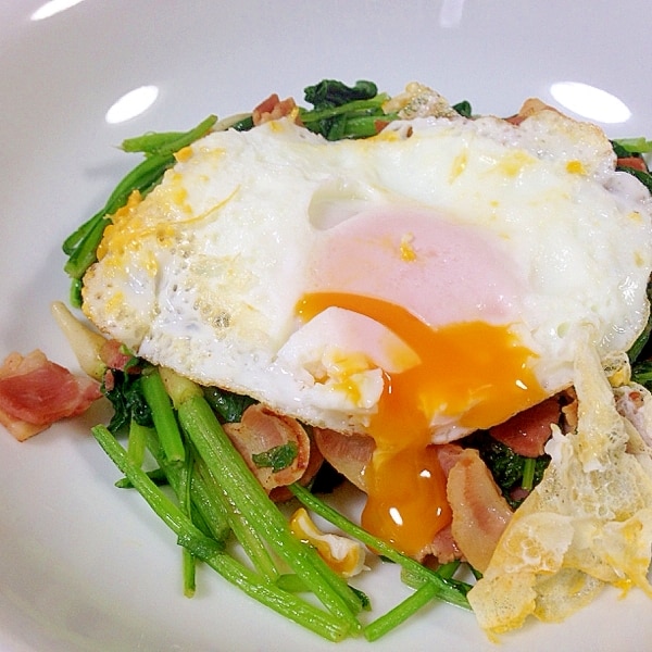 かぶの間引き菜とベーコンの炒め物 レシピ 作り方 By 月うさぎ0611 楽天レシピ かぶの間引き菜とベーコンの炒め物 レシピ 作り方 By 月うさぎ0611 楽天レシピ