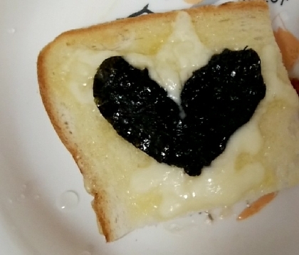 バレンタイン☆はチーズのハート♡トースト