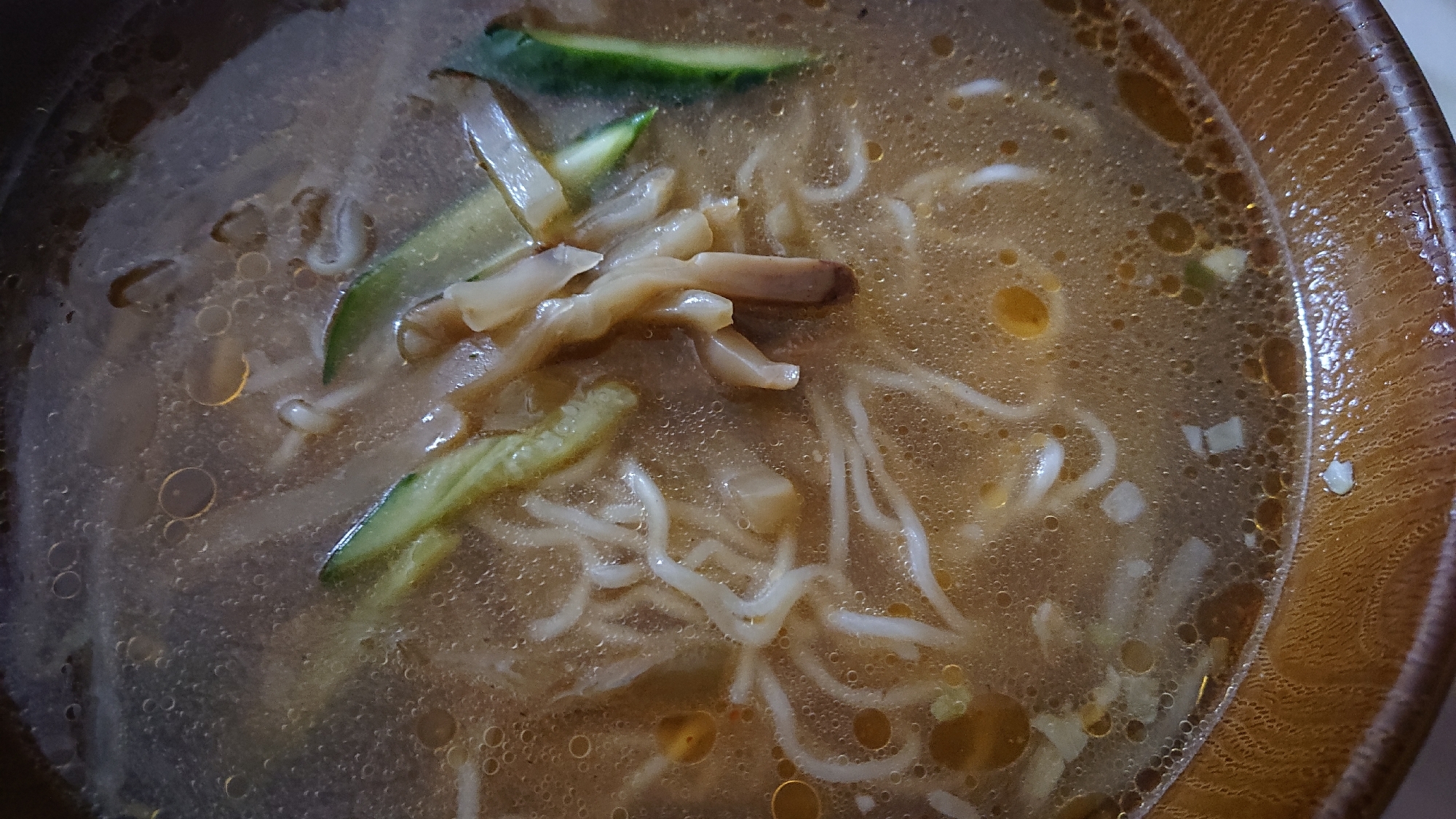 ニンニクザーサイ醤油ラーメン