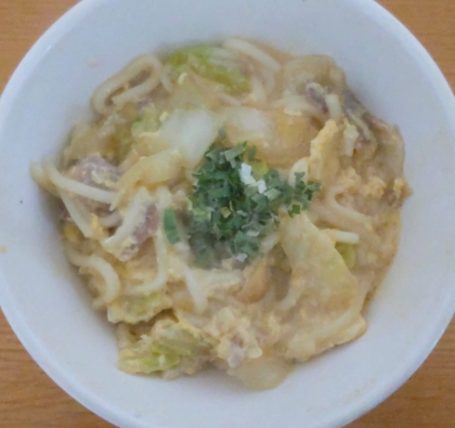 白菜と溶き卵のうどん