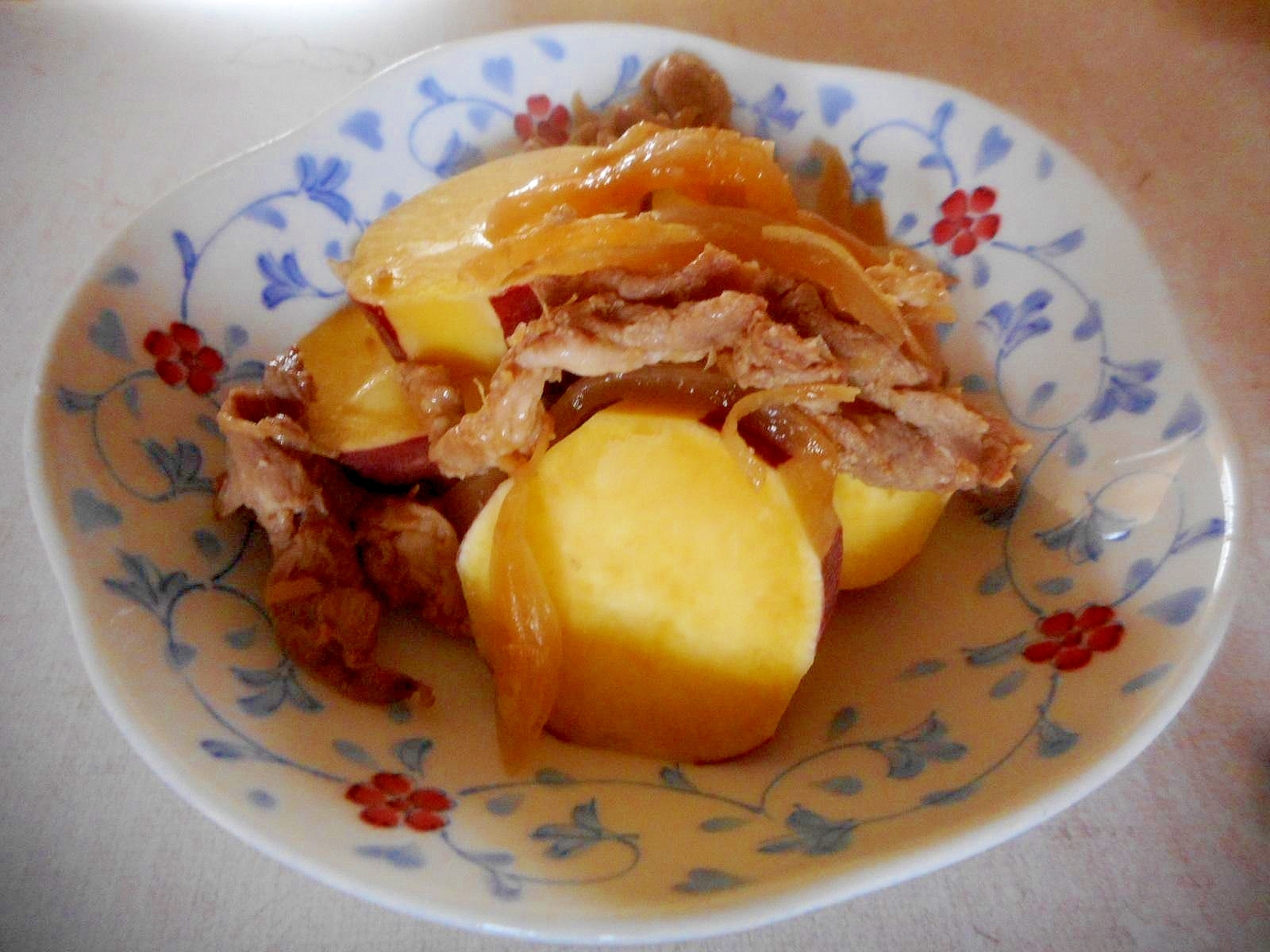 さつま芋と豚肉、玉ねぎの生姜煮