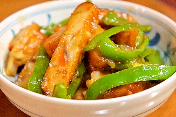 箸がススムよ！野菜てんぷらとピーマンの味噌炒め