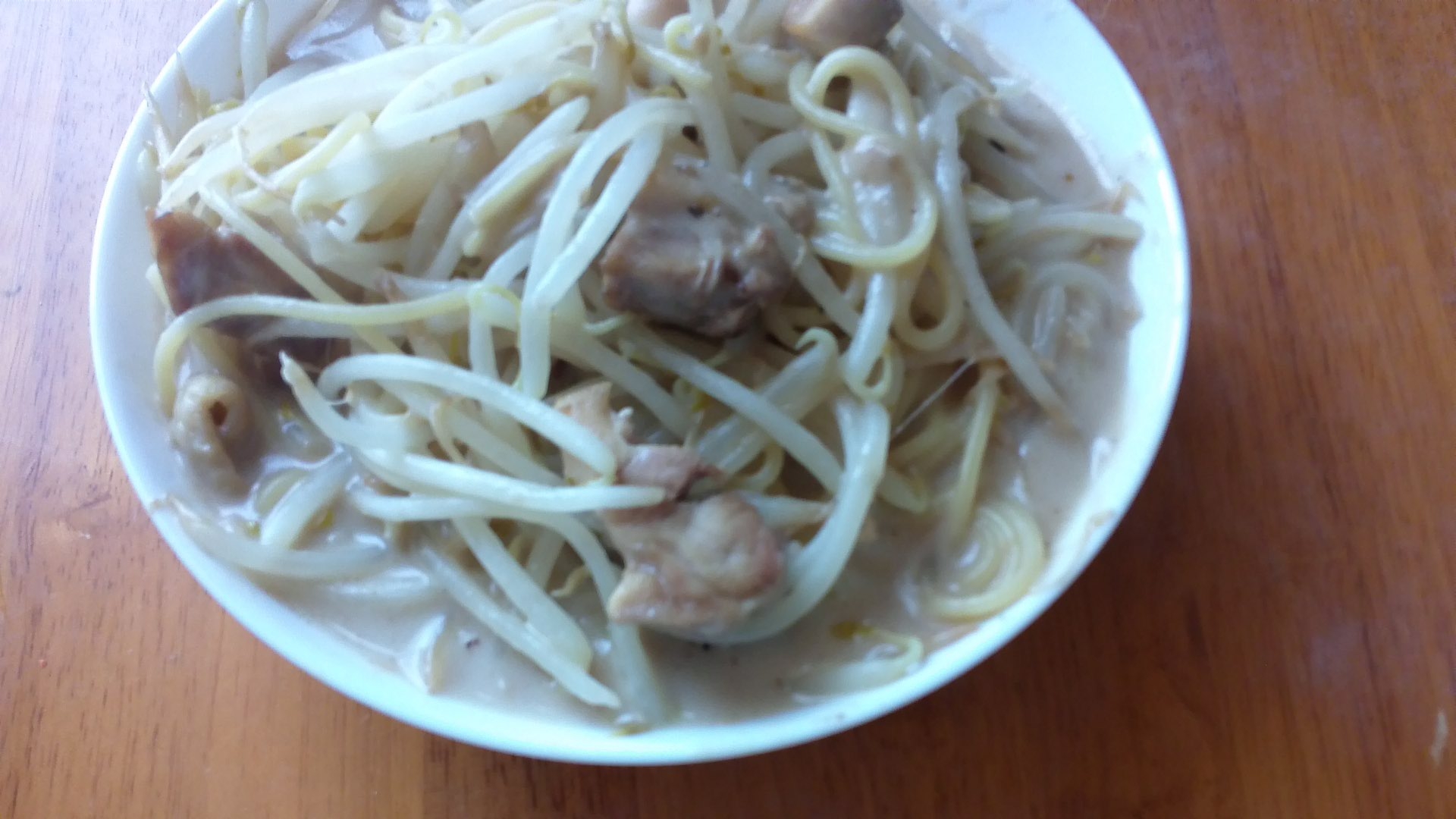 もやしたっぷり鶏肉クリームパスタ