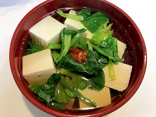 おひとり様に☆アスパラ菜と豆腐の和風ピリ辛スープ