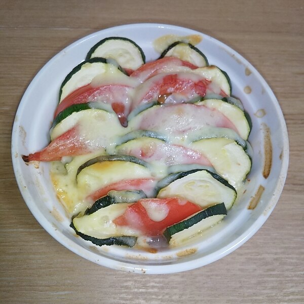 重ねて焼くだけ ズッキーニとトマトのチーズ重ね焼き レシピ 作り方 By あかべべ 楽天レシピ 重ねて焼くだけ ズッキーニとトマトのチーズ重ね焼き レシピ 作り方 By あかべべ 楽天レシピ