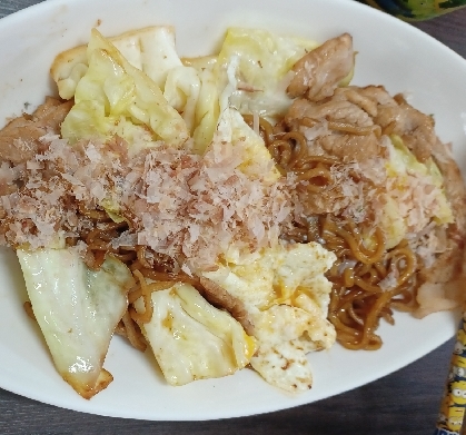 玉ねぎの甘みが美味しい焼きそば