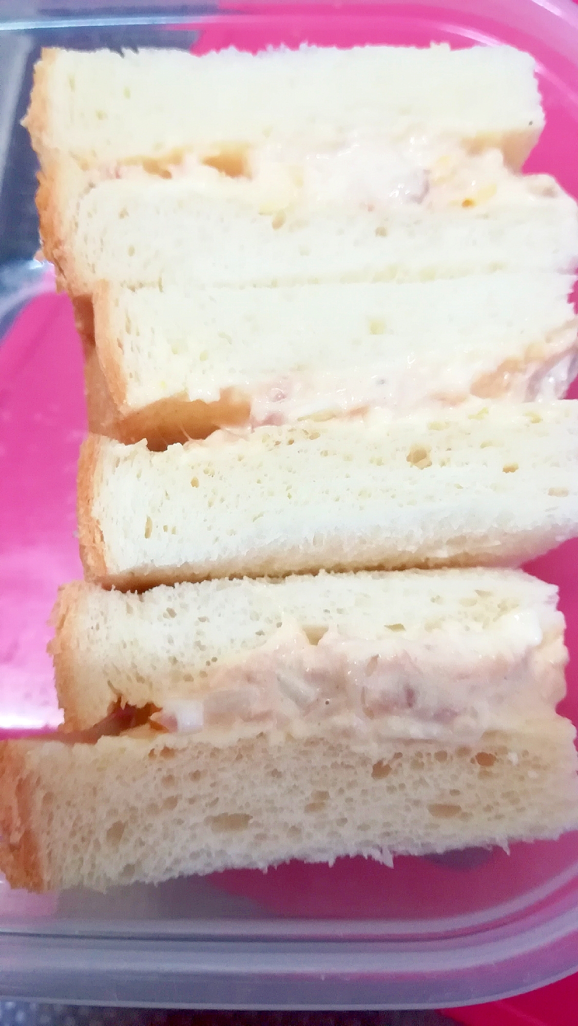 オニオンツナマヨネーズのサンドイッチ☆バター風味