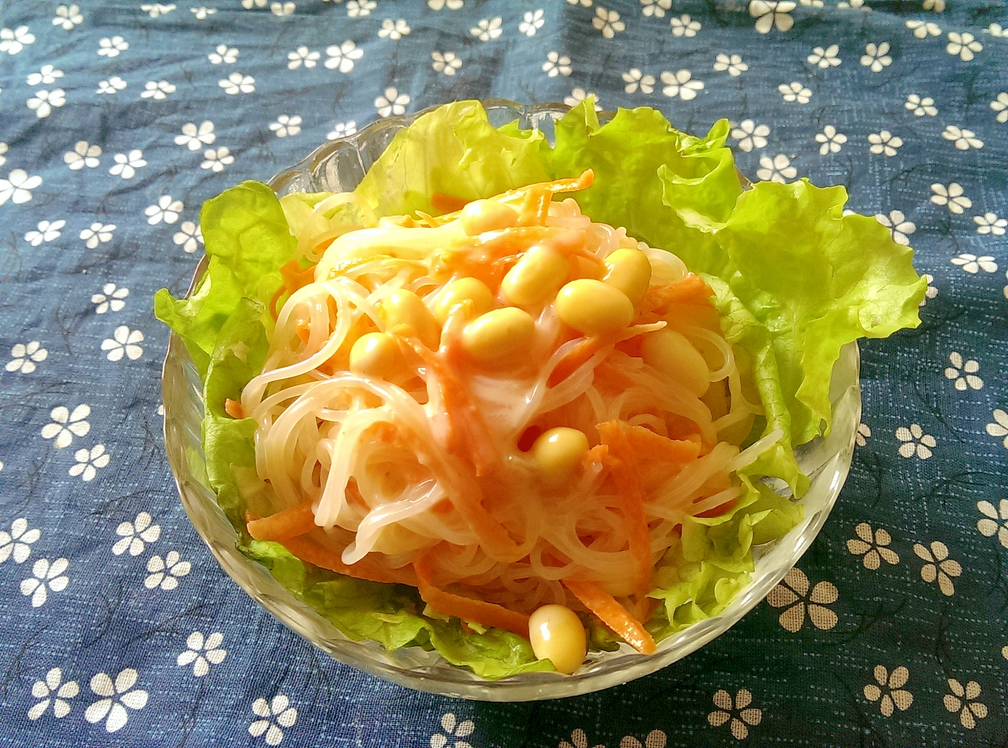 にんじんと大豆の春雨サラダ