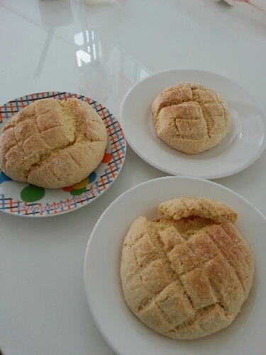 凄く簡単!!余熱なしで焼いたせいか中まで出来なくて追加追加で焼きやっと出来ました(^o^;)娘と美味しくいただきました♪