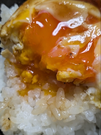 オリーブオイルと焼肉のたれの目玉焼き