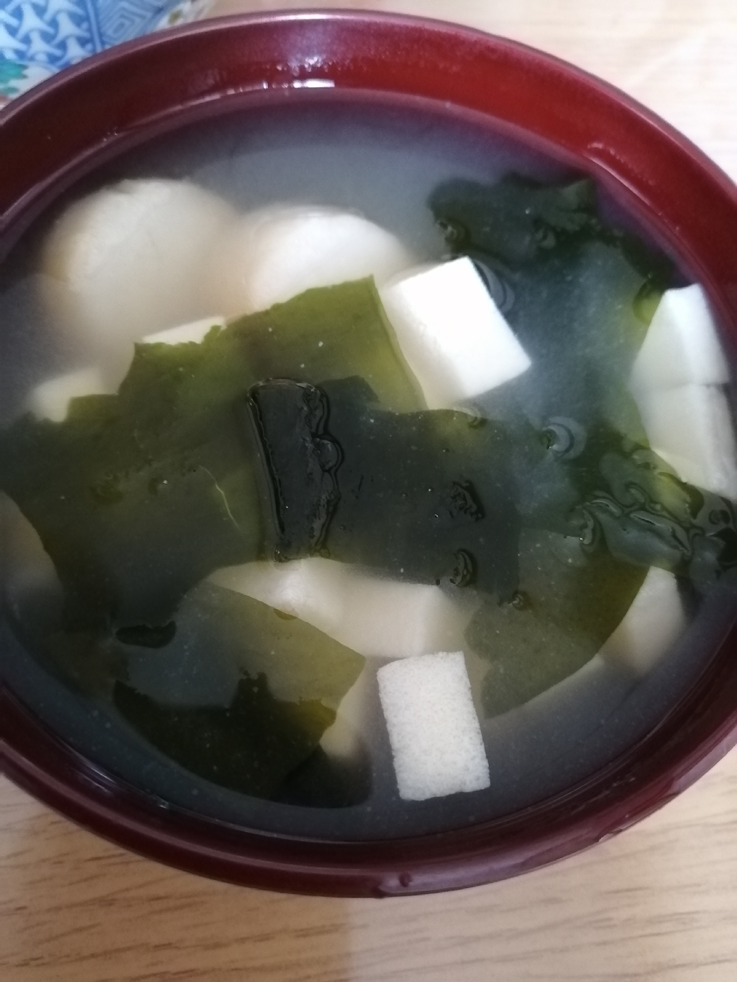 お豆腐ワカメお麩の味噌汁