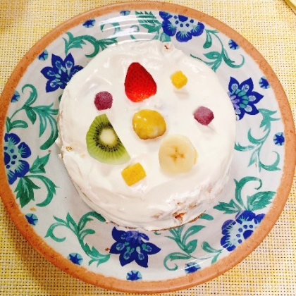 紅蓮華さん♪憧れていたケーキです♡白桃のかわりにフルーツ色々で作りましたみたらし団子のせるの最高なアイデアですね☆*୧⃛꒰ɞ̴̶̷ ·̮  ɞ̴̶̷ ꒱ ୨⃛‎