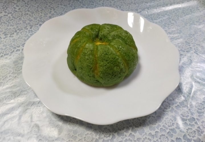 かぼちゃのメロンパン～抹茶クッキー生地とパン生地で