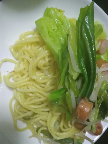 鶏と春キャベツの塩焼きそば