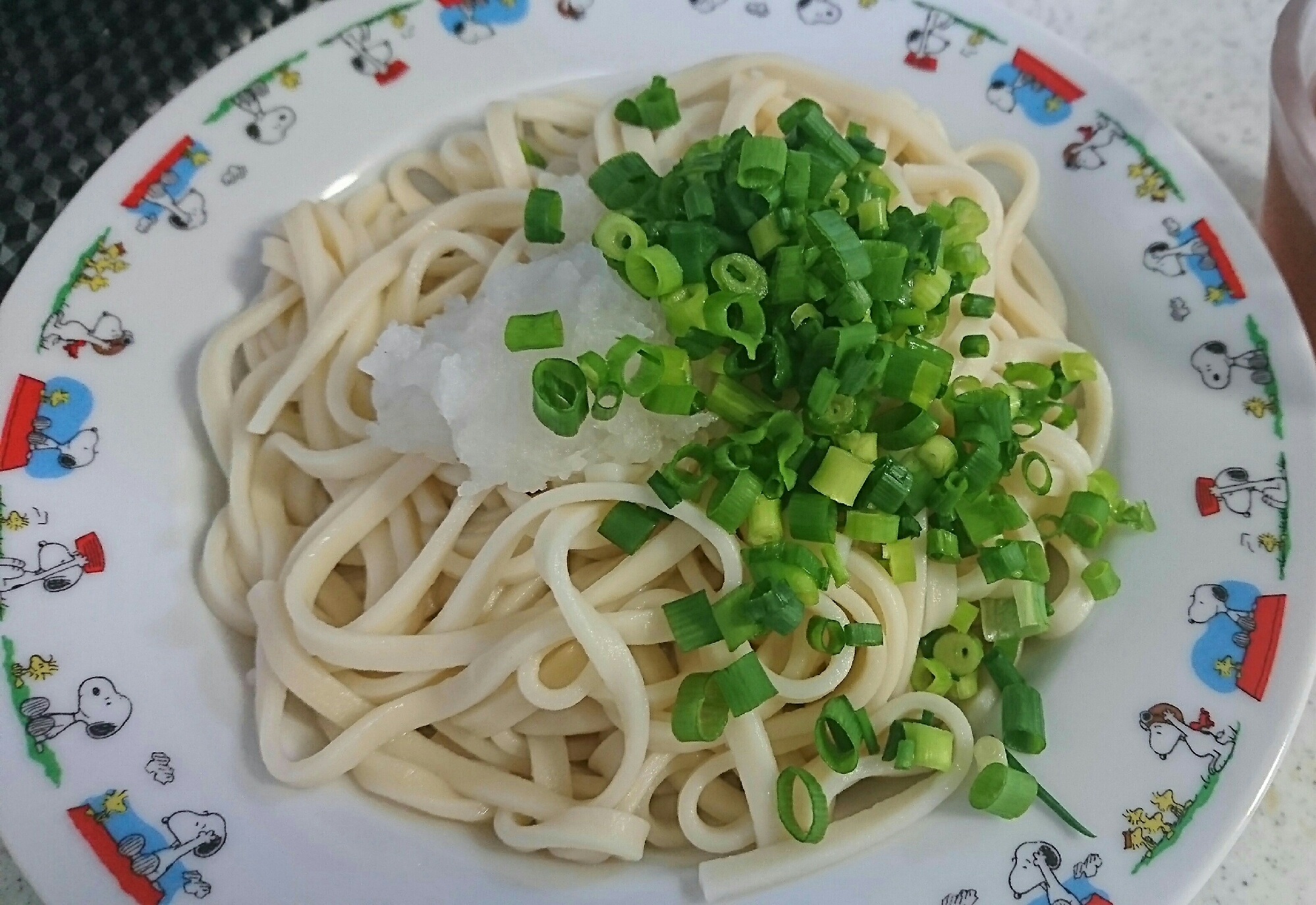 汁なしごまだれ混ぜうどん