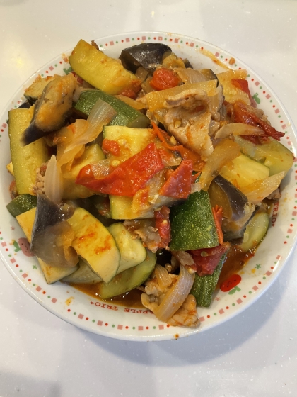 ズッキーニ・ナスのトマトしょうゆ炒め