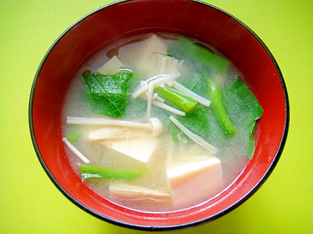 つるむらさきと豆腐えのきの味噌汁