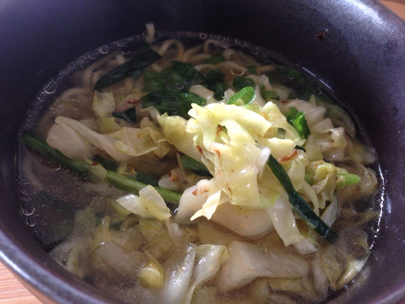 キャベツとニラのラーメン