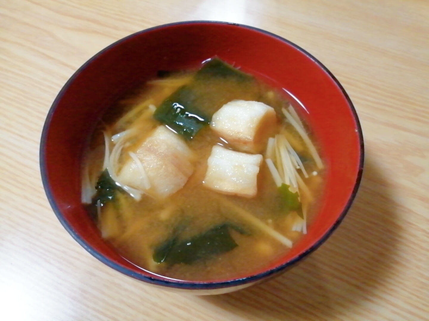 えのきと麩とわかめの味噌汁