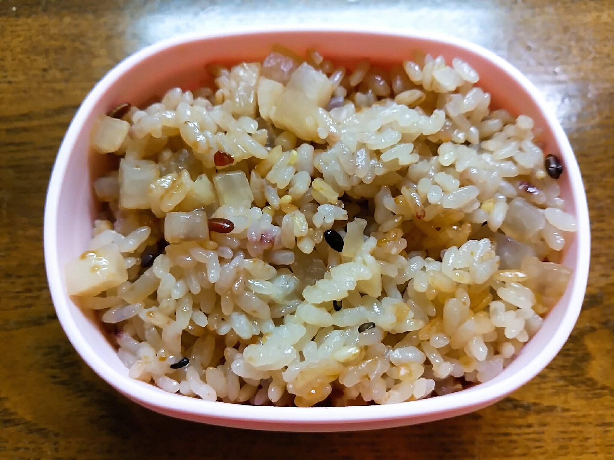雑穀米と大根の炊き込みご飯
