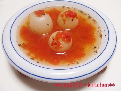 優しい味♬丸ごと新玉葱と完熟トマトのコンソメスープ