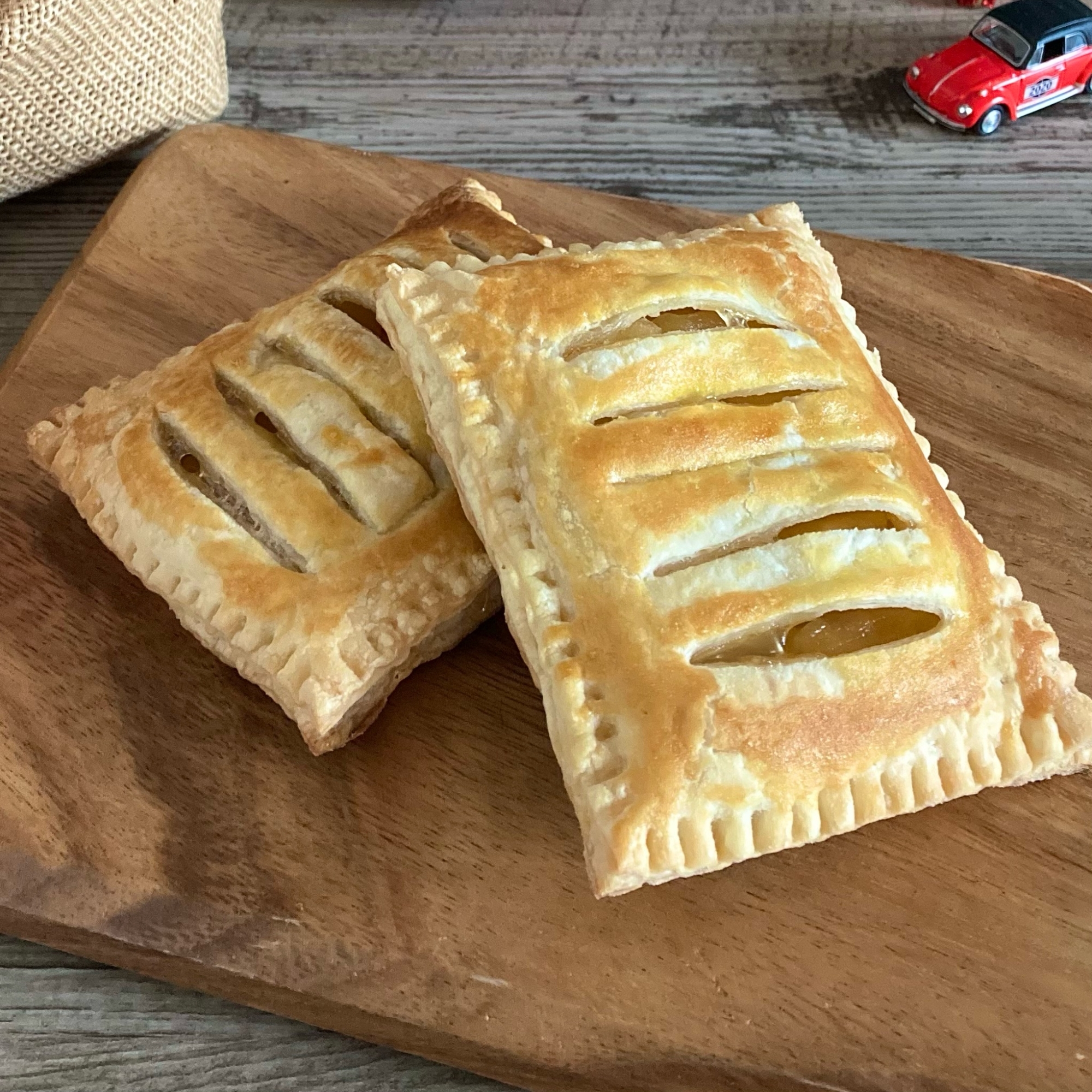 トースターで簡単！とろっと甘〜い♪アップルパイ*