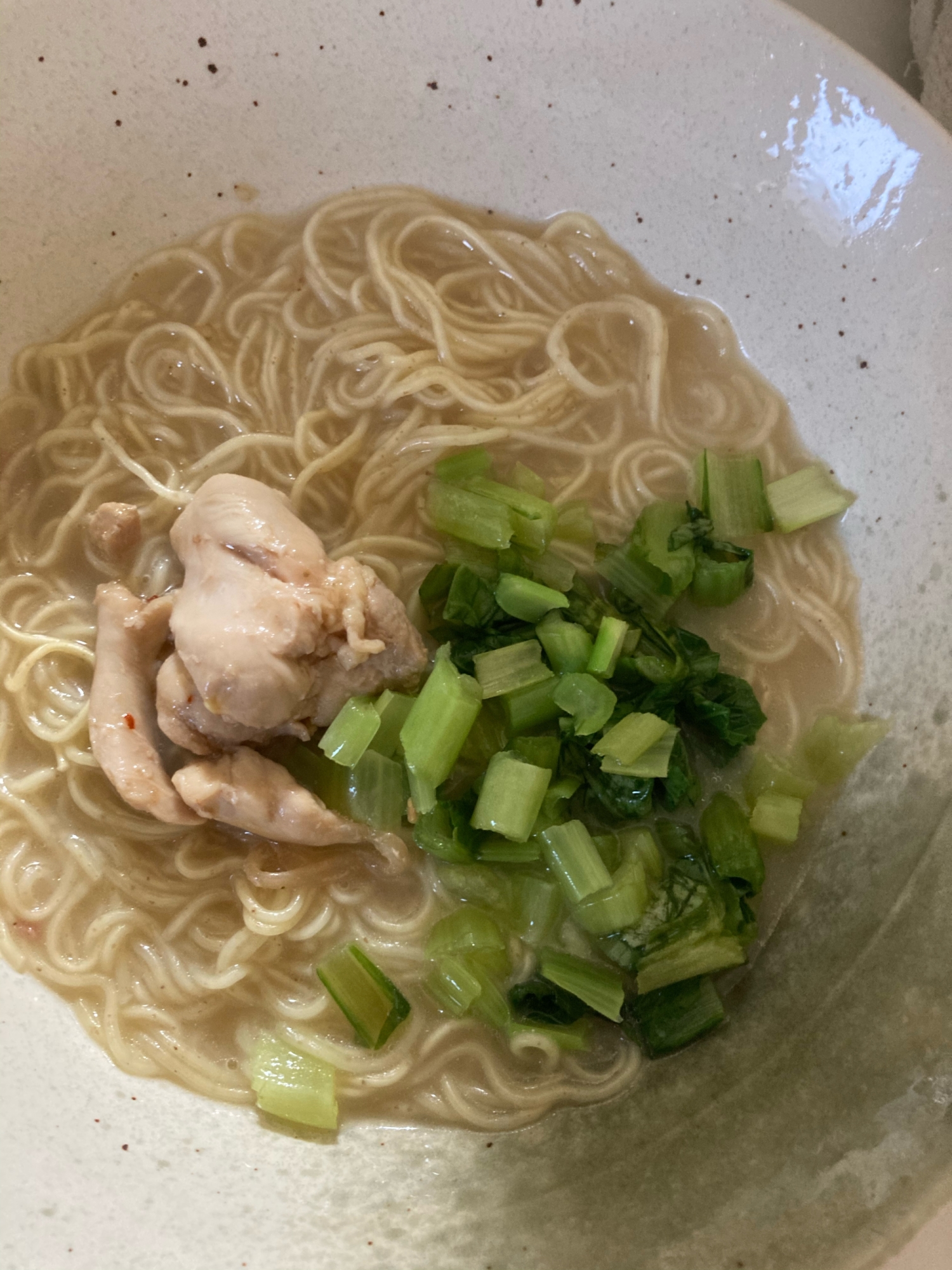 ムネ肉と小松菜のラーメン