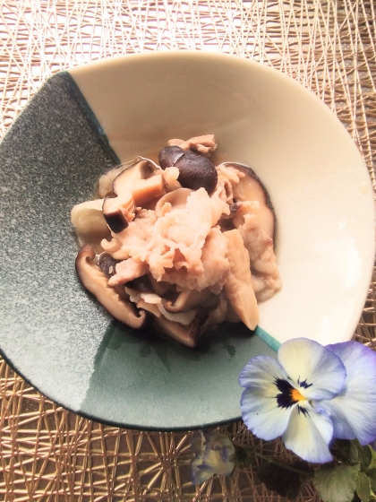 豚肉きのこ煮物ෆ˚*