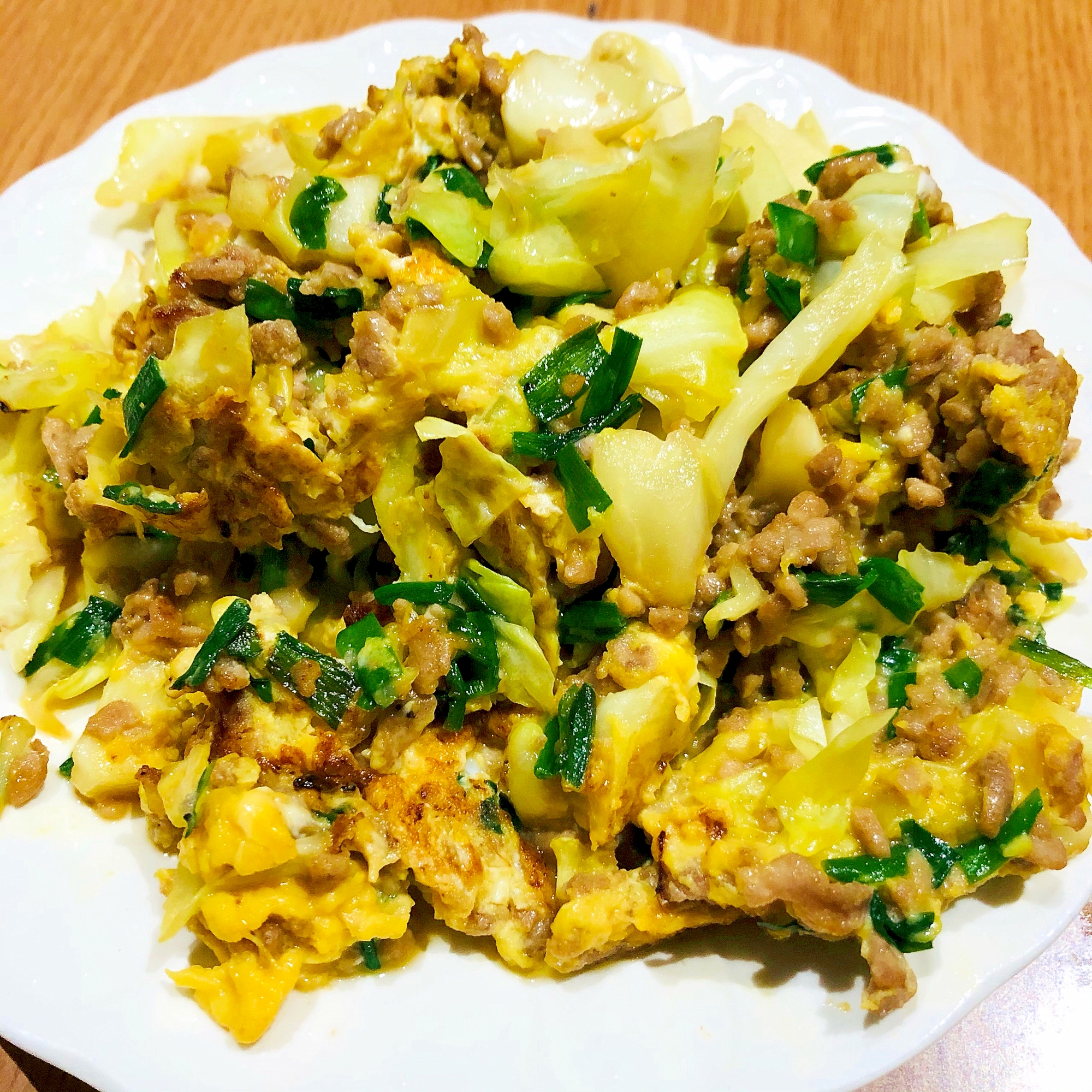 白菜とニラとひき肉の卵炒め