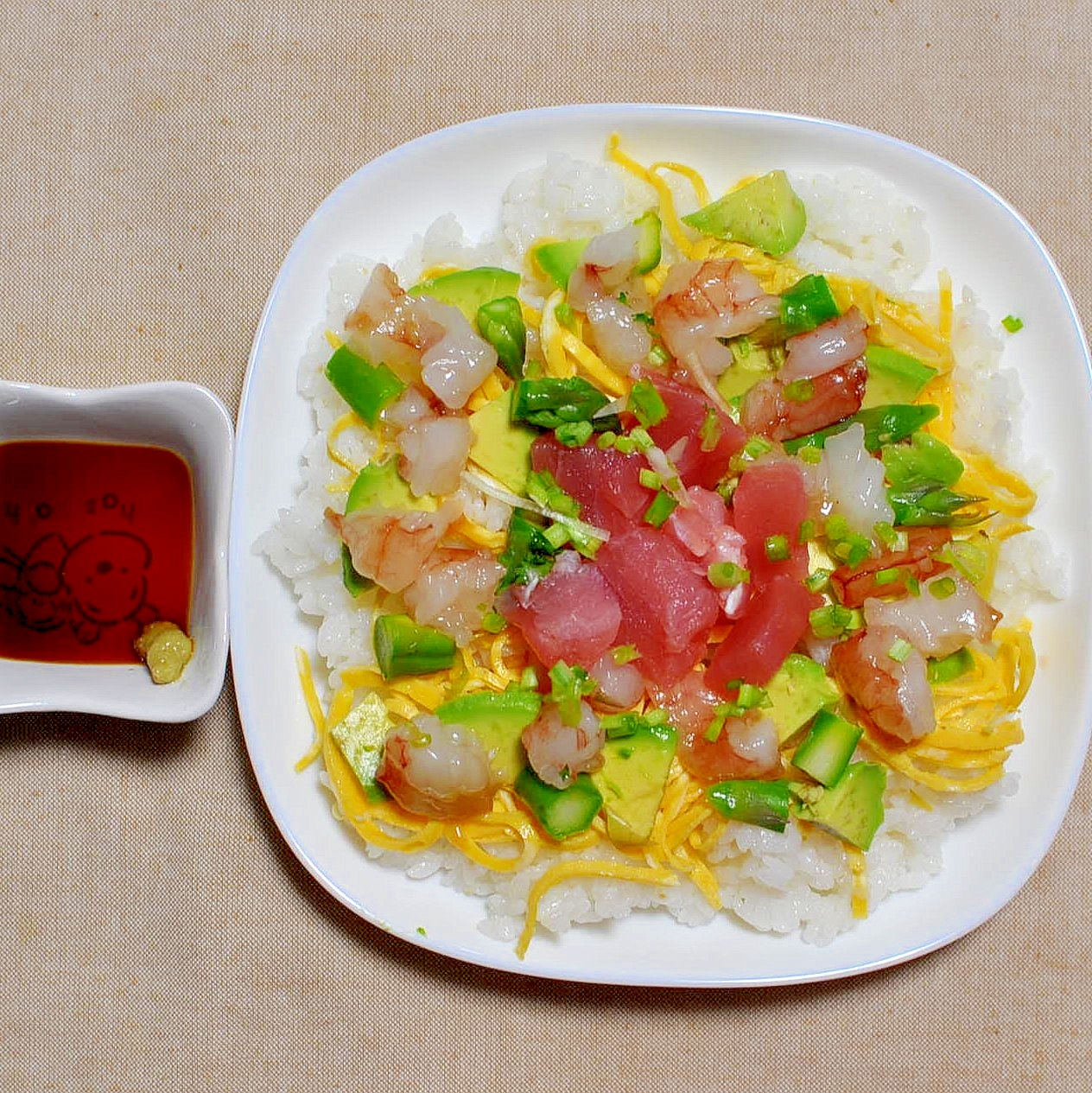 まぐろ 甘エビ アボカドのちらし寿司 レシピ 作り方 By Taka5chan 楽天レシピ まぐろ 甘エビ アボカドのちらし寿司 レシピ 作り方 By Taka5chan 楽天レシピ