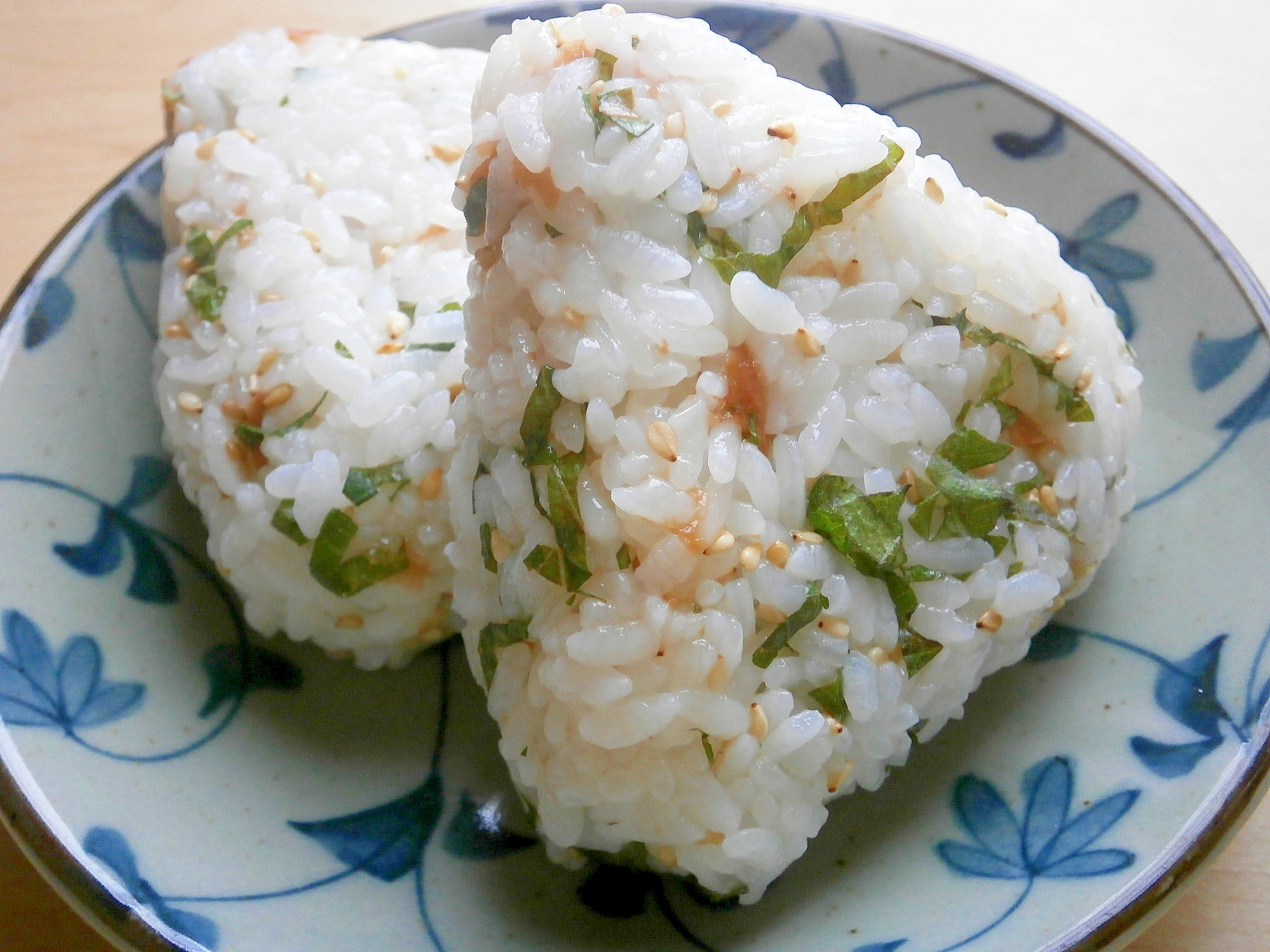 子供も食べる☆梅しそおにぎり☆