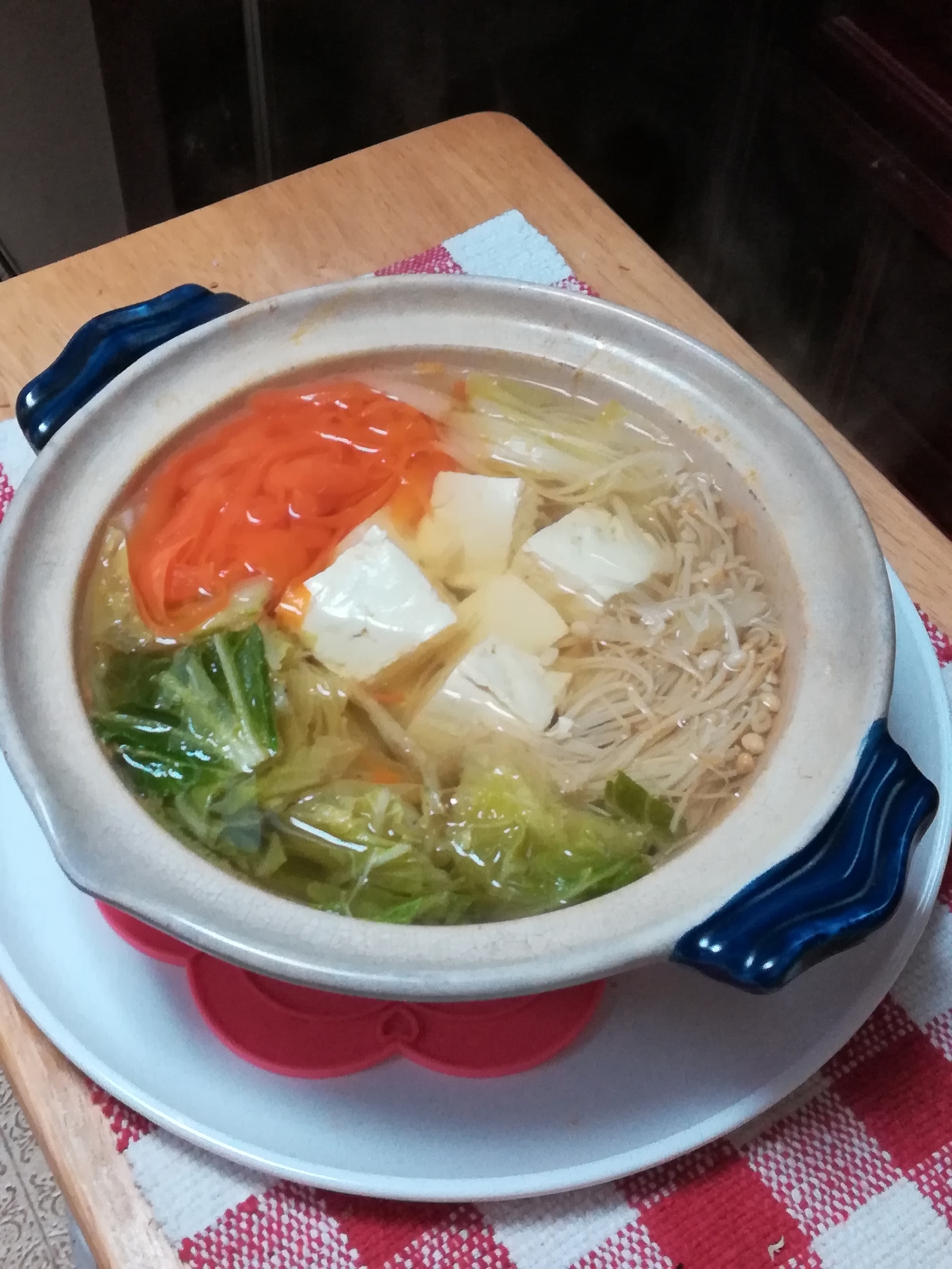 あつあつ!土鍋で湯豆腐♡しゃぶしゃぶ野菜も♪