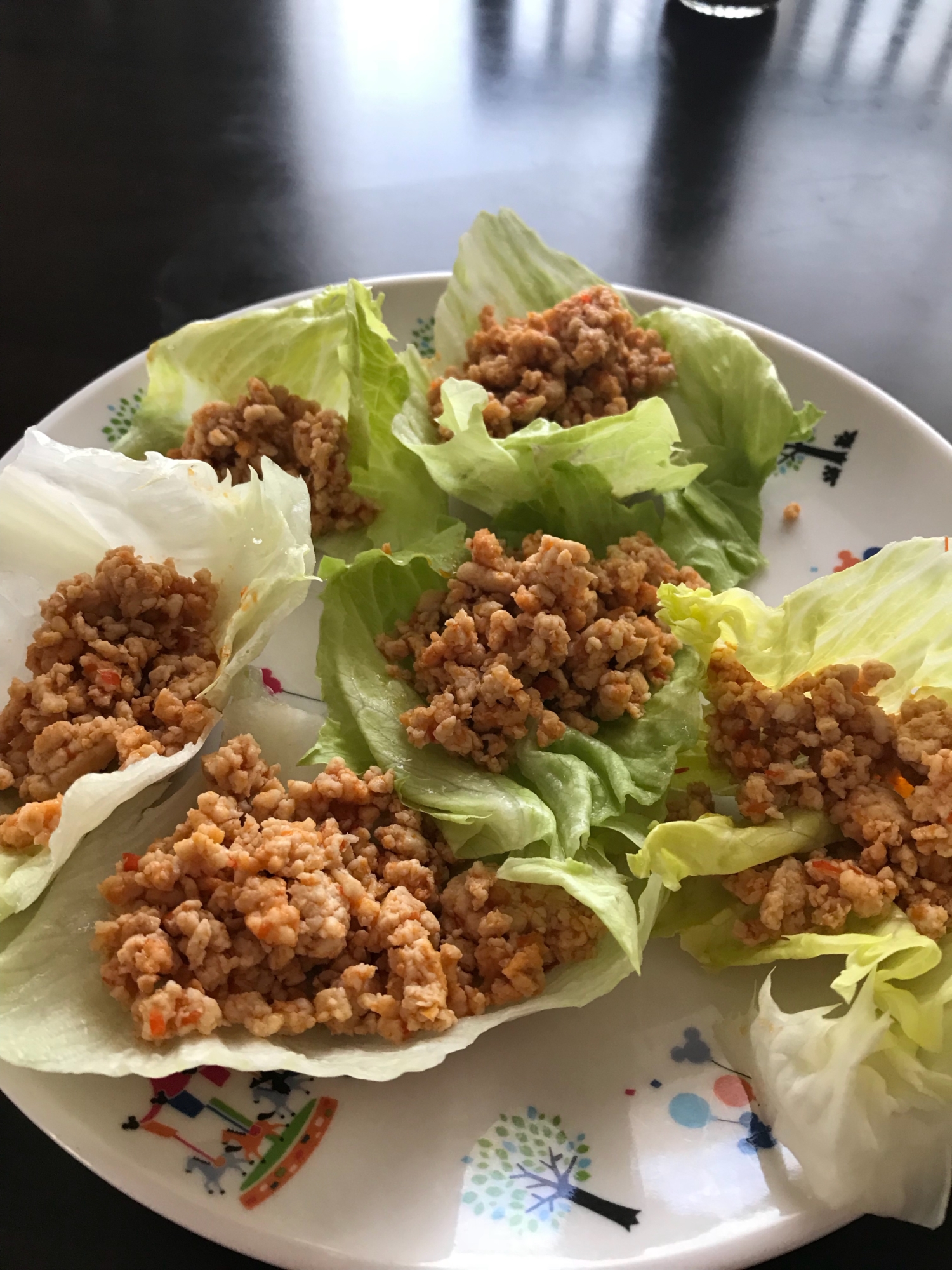 高タンパク！ピリ辛、鶏むねひき肉のレタス包み♫