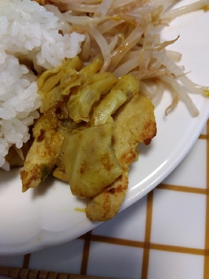 ヘルシー♪鶏肉とキャベツと厚揚げのカレーマヨ炒め♪