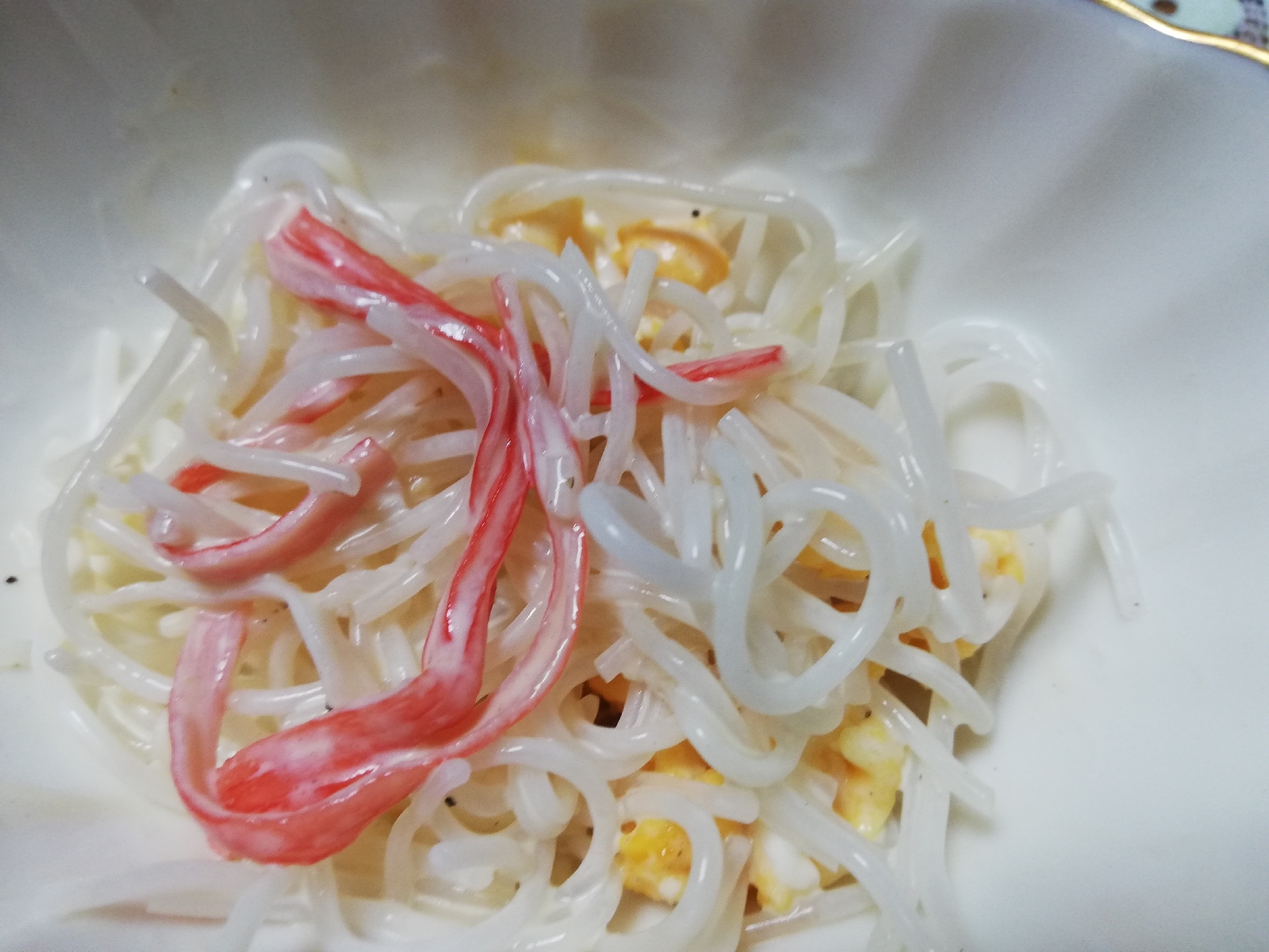 カニカマと炒り卵のポン酢マヨ春雨サラダ