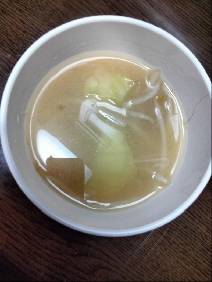じゃがいもとキャベツのみそ汁